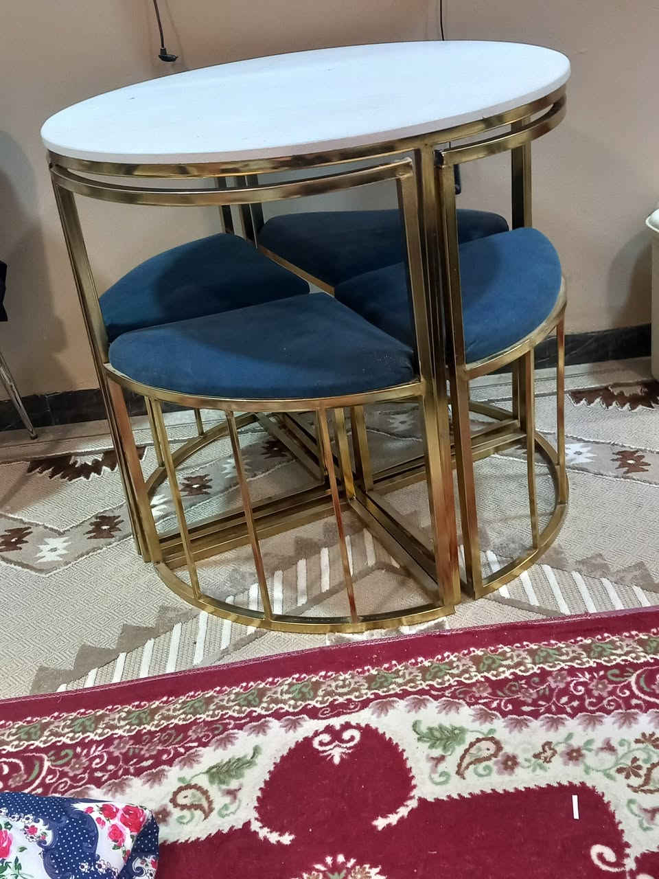 السلام عليكم ميز طعام للبيع نضيف كلش تركي اربع كراسي سعر ٩٠المكان بغداد الصليخ
للتواصل على الرقم ***********
