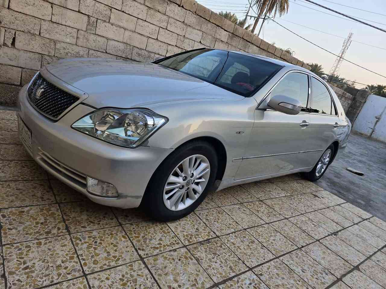 السلام عليكم شباب تيوتا كروان شاهين للبيع السياره جاهزه عل اخر تخم تاير حداديه مشط جديد مكينه كير قبل فتره شديناهن السياره كرستال مديل 2004 علمن السياره كص قماره والشراي يتصل ويدلل *********** مكانهه نجف مشخاب
