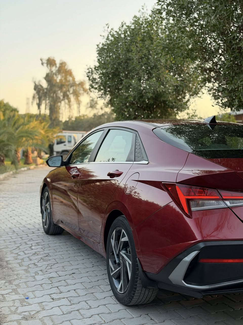 يا الله
النترا 2024 
لون احمر 
نوع محرك : 2000دوش 
عداد المشي :29 الف مشي اميركا فقط

مواصفات 
1_بصمة
2_تشغيل عن بعد 
3_عدادات ديجتل 
4_شاشه تبريد 
5_فتحة سقف 
6_شاشه حجم كبير تدعم خرائط 
7_تدفئة كشنات 
8_سايد بريك كهرباء
9_تحويل مود قيادة 
10_اوتو هولد 
11_داخل فيلي مميز 
12_فول تحكم ستيرن 
13_فول قيادة ذاتيه 
14_تنبيه خروج مسار 
15_ردار امامي وكامره رادار 
16_كامره خلفية ورادار خلفي 
17_نقط عمياء ورادار جانبي 
18_ويل كب
19_لد امامي خلفي
20_مانع انزلاق 

مرقم اربيل كامل ( تحويل مباشر ) 
السياره بابين جهة الصدر صبغ بدون دواخل 
لغود شواصي كير محرك كفاله 

العنوان : كاظمية جكوك 
السعر 162
استفسار :***********
