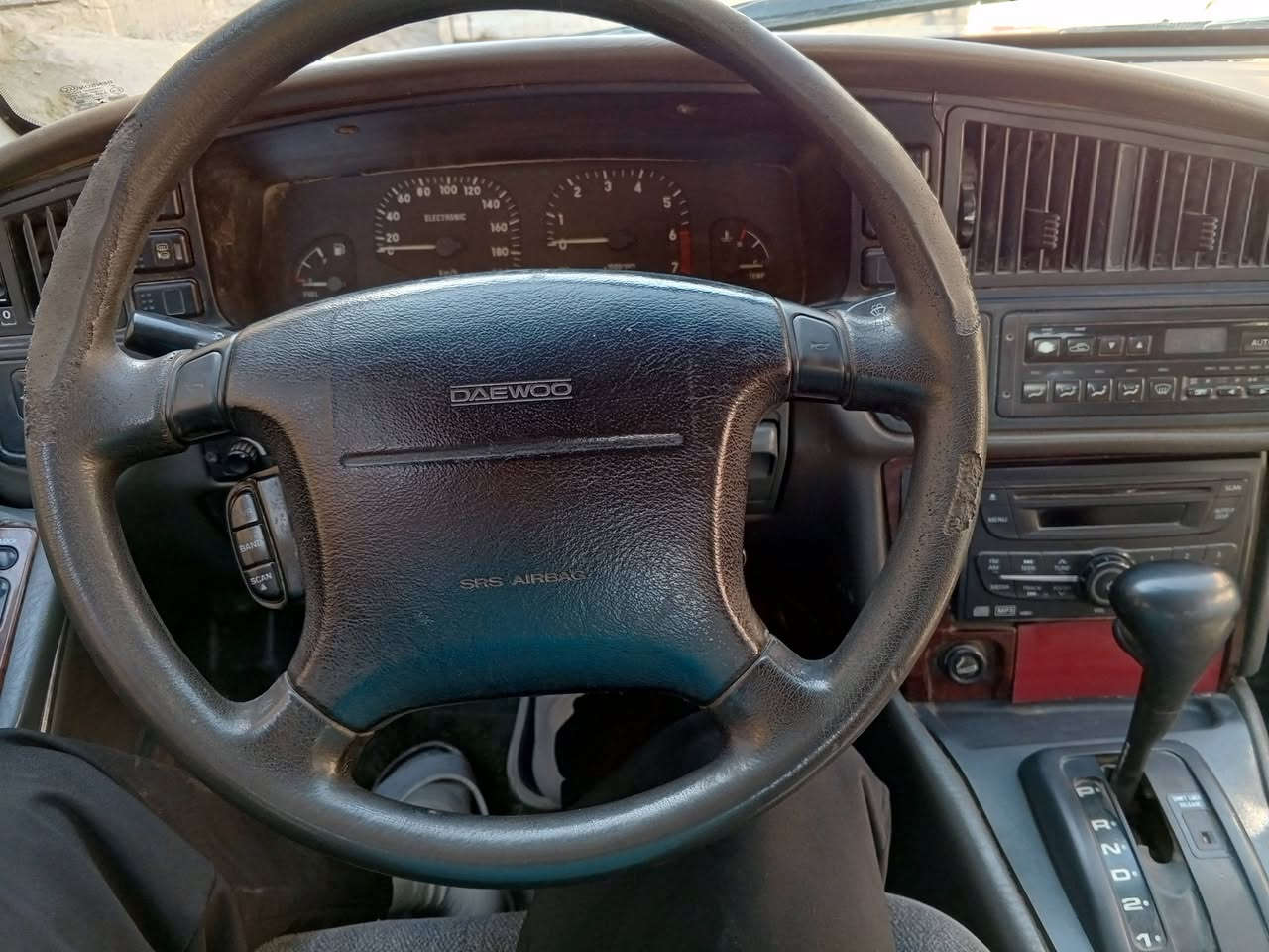 ((سيارة عله كد فلوسك))
السلام عليكم دايو بروكهام 
سيارة حلوة وكاعدة كهربائيات كلها تشتغل لايت بك لايت عالي ناصي هورن 
مسويلها إدامة عامة اليوم بلكات جدد نوزلات جدد فيت بم جواها تخم تاير جديد صدر دبلات جدد السيارة طستها ناعمة كلش جام كهرباء يصعد وينزل ماسحات كيجات كله يشتغل سنتر لوك سيارة كاملة مكملة رقم ديالى مصفرة غرامة 
سنويه عظم عاج
راعيها عندي رقمه بس مغلق مستمسكاته يمي بطاقة السكن وشهادة جنسية ابيع بدون راعي اسويلك مكاتبة واتكفل كلشي سرقة وعشائر وحلال وحرام وتاخذها من باب بيتي 
واذا تعبت نفسك وحصلت راعيها يحولك ربع ما يطلب عليها
السعر : 14 وبيها مجال 
العنوان: بغداد الشعب يم سوك شلال
الرقم : ***********
