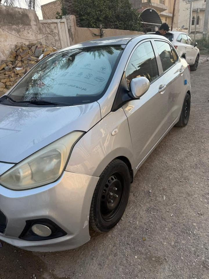 حبي شلونك هونداي i 10 ٢٠١٦ محرك ١٤٠٠  خليجي بانزين علدي بدون دوانز. صبغ اثر طخات. محركها مجفت كلها اصلي ومضبوط درجه اولى حتى رواجز. وخاد كله امبدل السياره فقط نقصها حجر بيئه  السعر ٨٥ بيها مجال بسيط تواصل ***********

