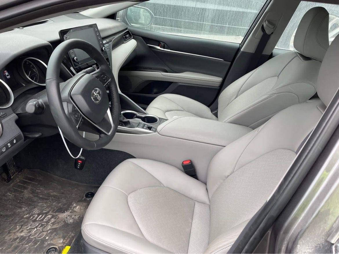 السلام عليكم
كامري هايبرد موديل ٢٠٢٣ XLE  فول مواصفات ما عدا الفتحة ضرر بنيد مبدل ومصبوغ  لون فيلي ماشية 53  ألف كيلو بدون ايرباك رقم بغداد بأسمي .
***********
21.500 السعر
عنواني رمادي
