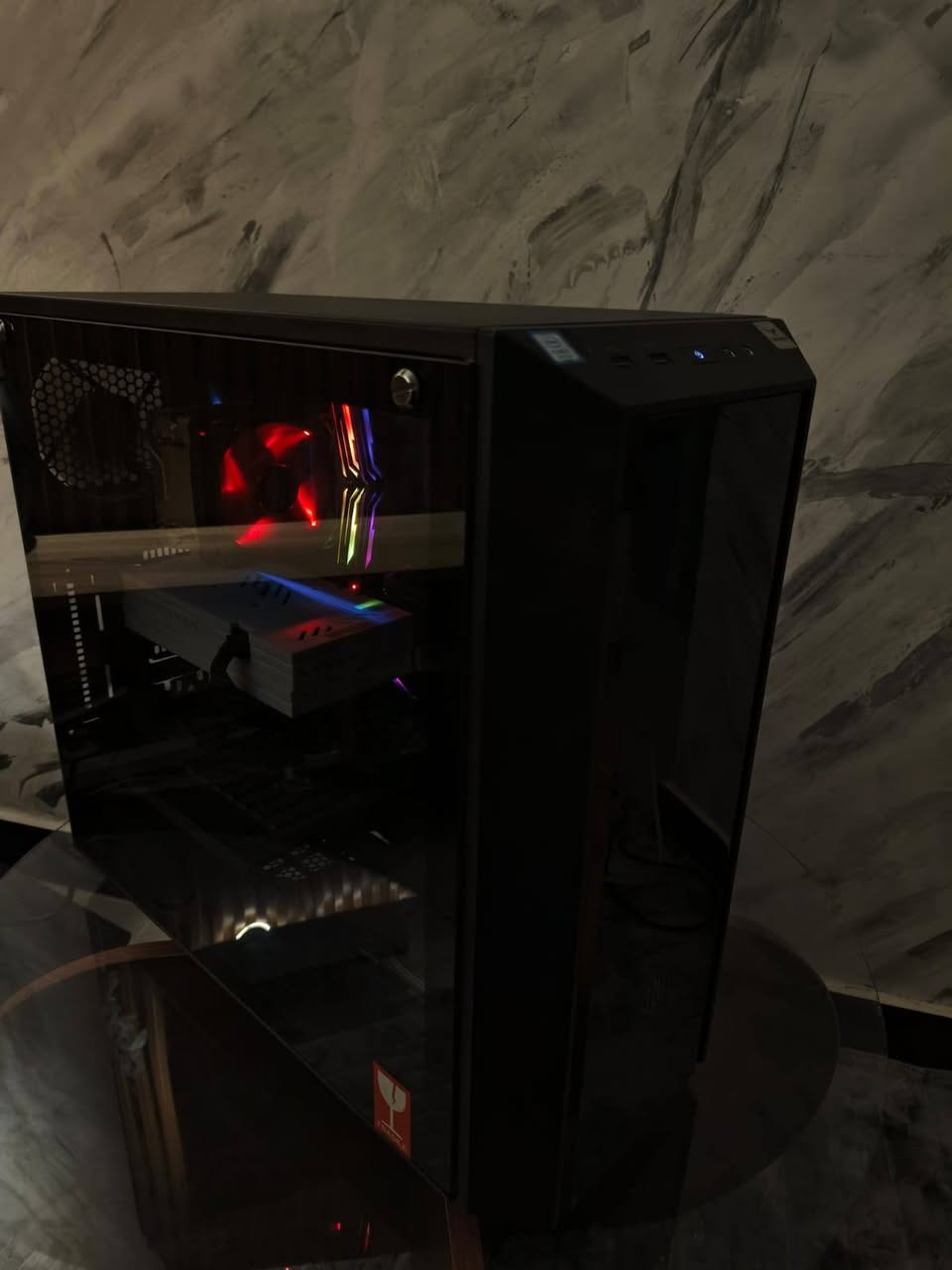 سلام عليكم شباب
عندي pc للبيع مستعمل قليل اقل من ٧ اشهر
مواصفات الكيس مع كامل ملحقاته والقطع جديده كلشي وياه باكيته
17 8700k
Msi z390 pro WiFi
Ram t-force 16x2 3400hz
Gpu rx 580 super white
Hard
1t hdd
256G ssd
Psu 700w deepcool
Case high tower h54 pro 6fan
معاها شاشة(مواصفاتها بالصورة) و ماوس و كيبورد RGB و سماعة  و يدة و كرسي و ميز 
السعر 850 الف  وبي مجال
للتواصل واتساب ‎0751 809 8565
عنواني الموصل
