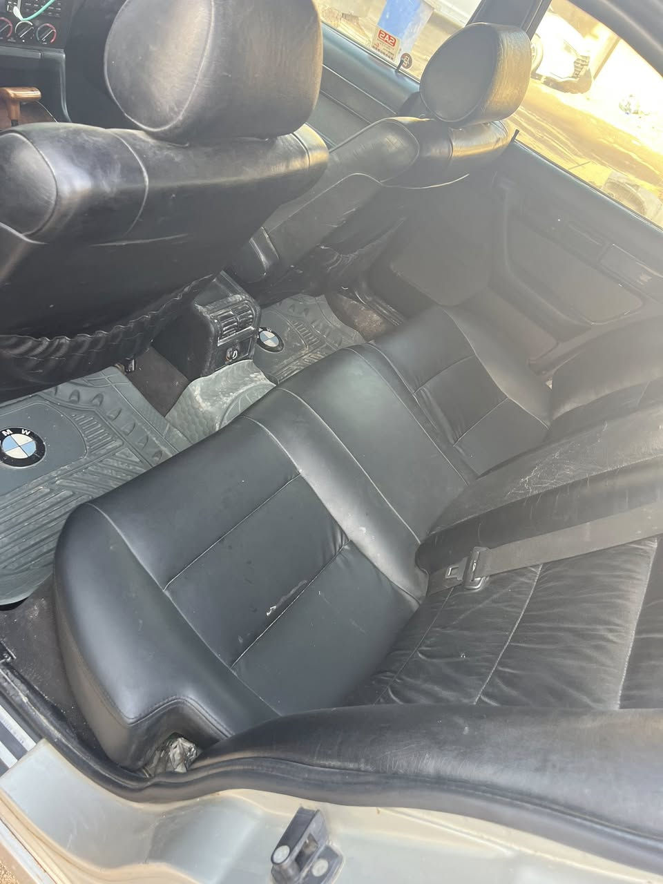 السلام عليكم بي ام مديل 1993سياره جاهزه من كلشي محرك 525مكانه البصرة الزبير***********
