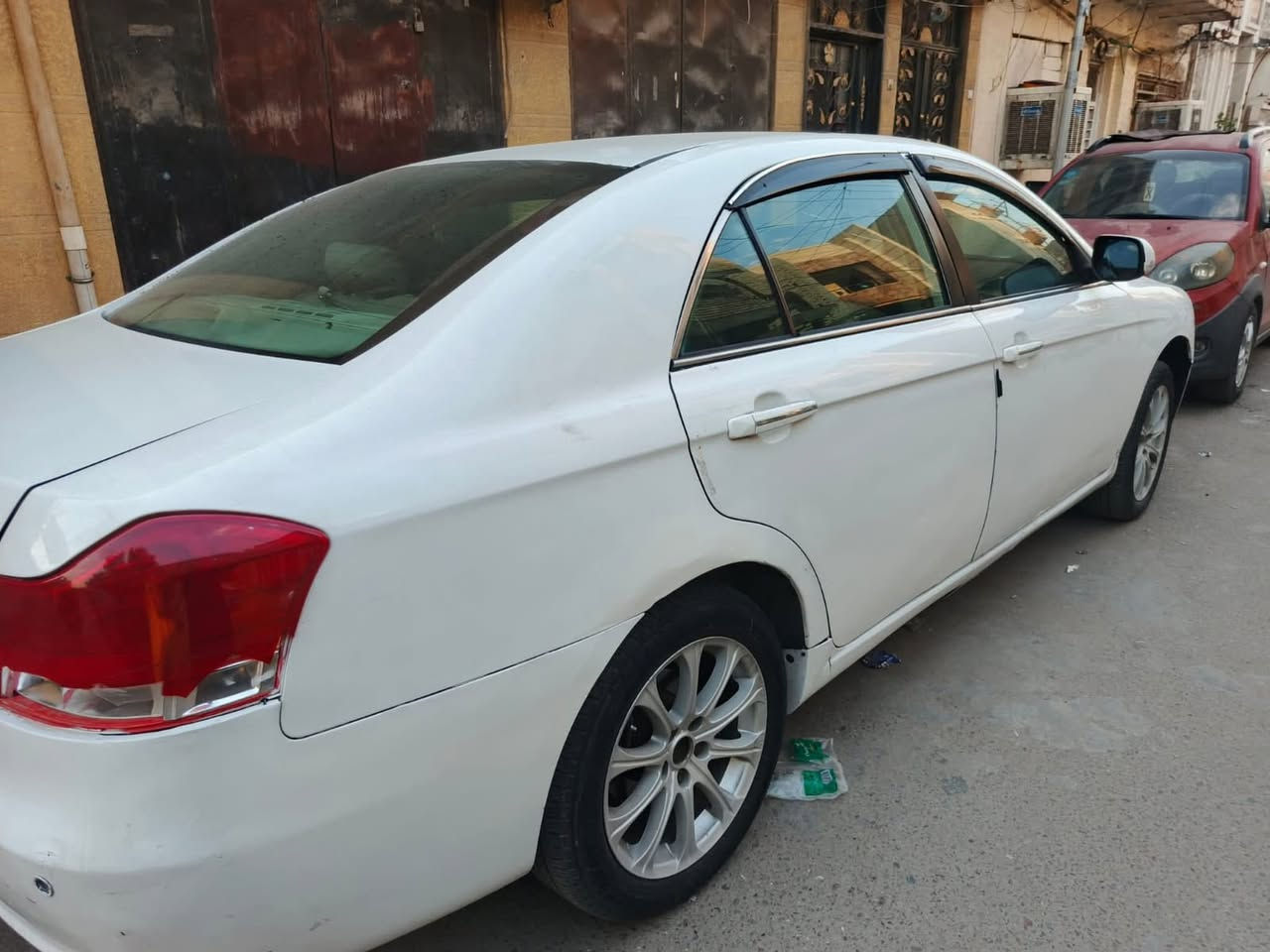 ام گراند موديل ٢٠١٣ محرك ميتسوبيشي 2400 گير محرك تبريد كفاله سنويه بسمي گير محرك تبريد كفاله خير من الله بيها صبغ بل دواير مال الچاملغات 
السعر ٦٩ بيها مجال مكانها بغداد شارع حيفا للتواصل ***********
