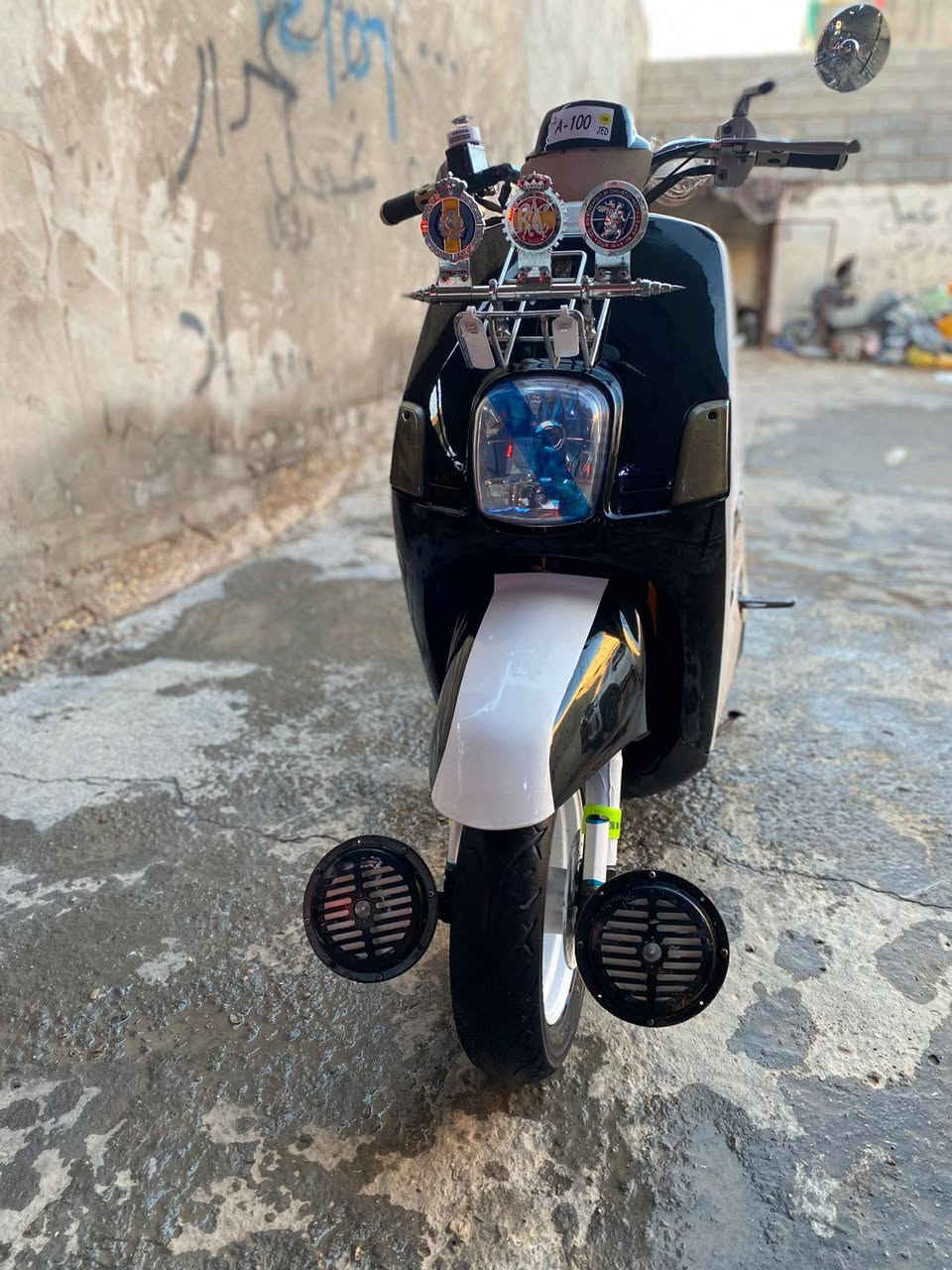 ماكس بوليس البيع واذا اكو مراوس عادي حسب القناعه

دراجه مفتوحه فقط والفات والباقي بلادي

دراجه ماعوزه برغي مال جناي وتعبان عليه

مكان ناصريه الغراف الاستفسار ***********
