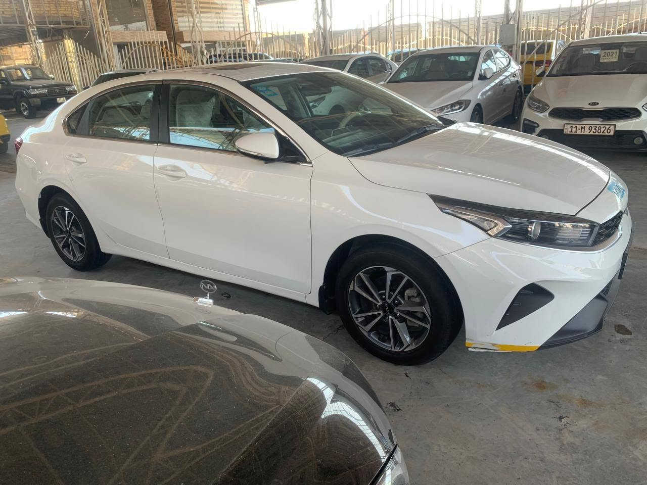 كياسيراتو مديل ٢٢ مكفوله
موصفاتهة فول فتحة حساس خلفي مستشعر الدشبول
نظام السبورت واليكو
شاره جانبيه كشاف خلفي بلاجكتور ليزري 
لد مامي دواخل لونين
سويج عدد٢
مشيه ٤٧ سبيرهة مانازل
مكينه ١٦٠
سياره بسمي لوحات نكليزي هزه جديده
سعرهة ١٦٥ قفل
***********
