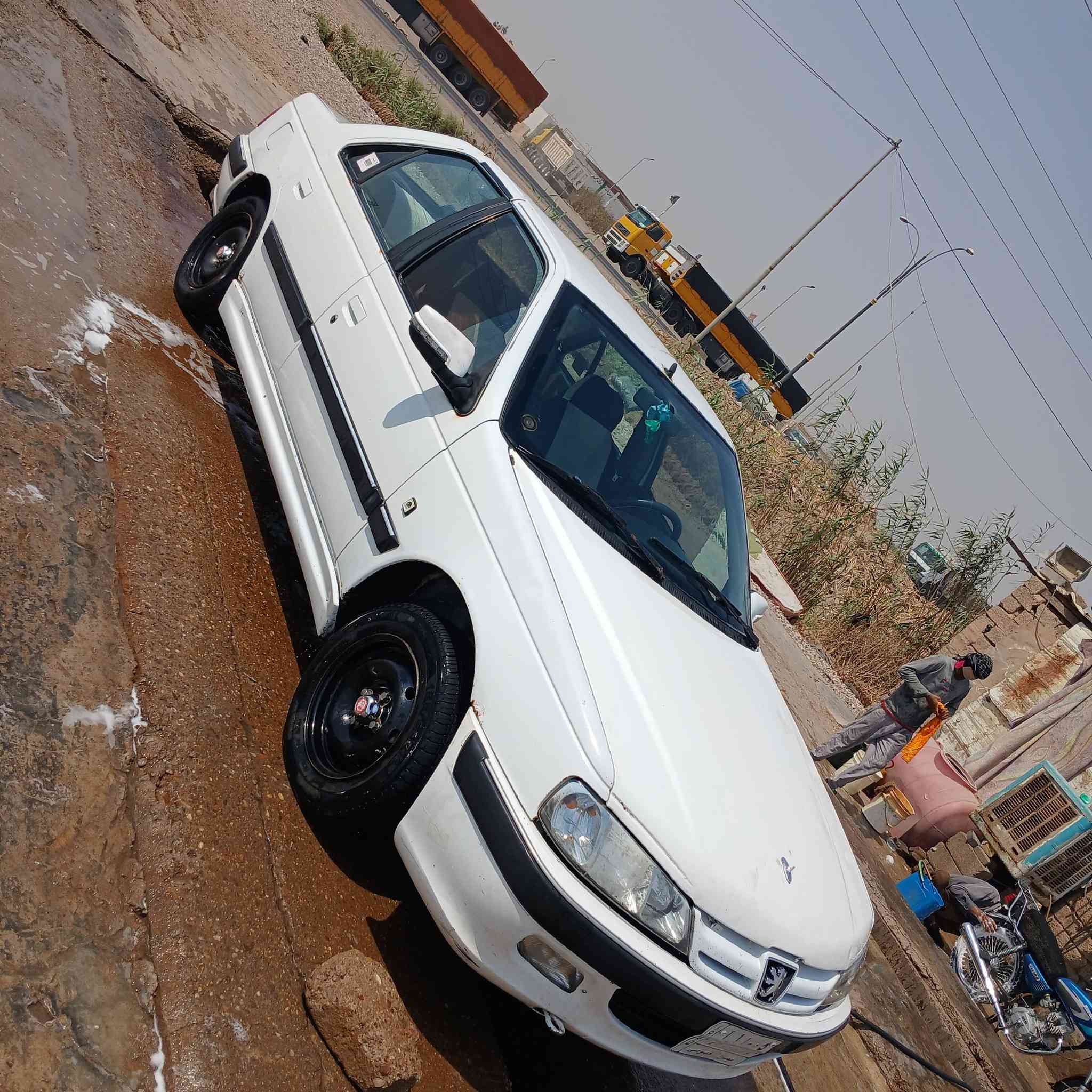 سلام عليكم بيجو باص مديل ١٣البيع رقم ميسان مطلوبه ورقتين غرامات سياره جاهزه من كلشي سعر ٣٥ورقه ***********
