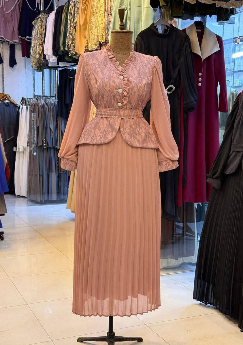 فستان العيد❤‍🩹
السعر 35 الف فقط
خامة شيفون مبطن 
38-40-42-44-46-48


**إذا كنت صاحب هذا الإعلان وتريد حذفه لأي سبب، رجاءا أرسل رسالة إلى الدعم الفني**