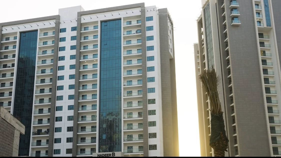 📍مجمع البروج السكني
شقة للبيع مساحة 157m
الهدير طابق 10 اطلالة داخلية على البوليفارد 
- اطلالة خارجية 
📌غرف نوم2 
📌حمام 2
📌استلام مباشر (جاهز للسكن)
📌دفع كاش 
للحجز او الاستفسار/ ***********
