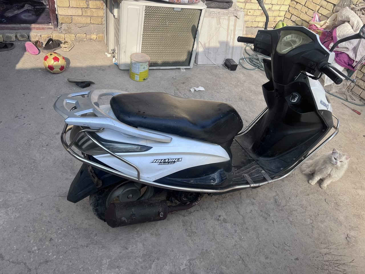 السلام عليكم دراجه صيني 2021 مثل ماواضح بالصور دراجه نضيفه وجديده الدراجه مفتوحه مبدل ولفات وزنجيل تايرات جديد كهربائيات كلها شغاله السعر ٣٥٠ وبيها مجال ***********
