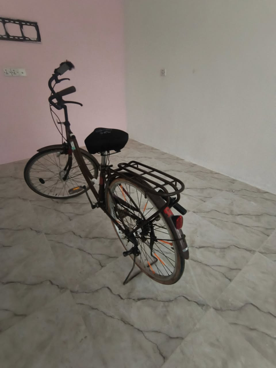 سلام عليكم 
بايسكل ياباني جديد حجم 27 تاير و ويل جديد
بايسكل كمال ما بي أي نقص  أخو جديد سعر 65 بي مجال العنوان  ديالى بعقوبة تقاطع قدس ستفسار كثر 
***********
