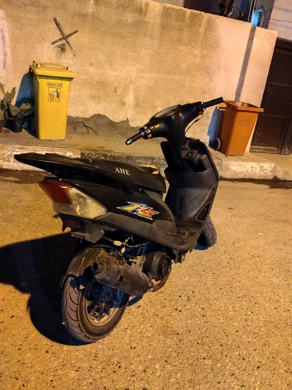 سلام عليكم ماكس للبيع محرك ما مفتوح على البلاد دراجه نضيفه مثل ما شوف سلف ميشتغل نقصها جوين مال شوته مكان الدراجه كربلاء الحسينيه السعر 450 او بيها مجال (ترهم مراوس بماكس او اربعه كير) للستفسار خاص


**إذا كنت صاحب هذا الإعلان وتريد حذفه لأي سبب، رجاءا أرسل رسالة إلى الدعم الفني**