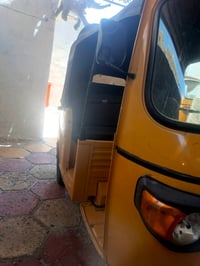 تكتك بياجو نضيفه سعره 4ملاين ونص وبيها مجال موديل 2019  اوراق ما ماشيه...