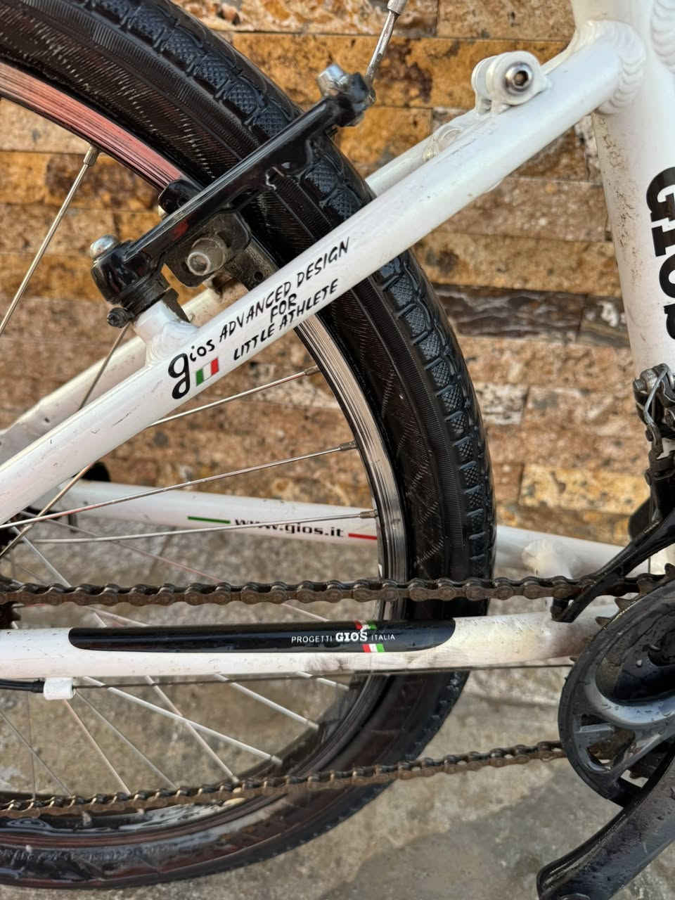 السلام عليكم
بايك جبلي ماركة جيوس الايطالي حجم 24 
نظافة فول الفول 
 
 سعر 150 الف ويتوفر توصيل 
مكاني بابل — ***********
