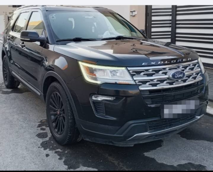 المواصفـات ::
فورد اكسبلور مديل 2018 Xlt
حجم المحرك 3500 (6سلندر)
مواصفات : xlt
شاشة الكتروني
 بصمة ابواب 
بصمة تشغيل 
تشغيل عن بعد (Remote Start)
صندوق شفط كهربائي  
سستم سماعات (Bang&Olufsen)
‏‎تحديد سرعة
مرايات جوانب هيتر
حساسات خلفي 
7راكب 
كشنات مخمل لونين
كشنات كهربائي امامي 
شفتات استيرن
استيرن كهربائي 
تبريد لمس
تبريد ثلاث قطع امامي وسط خلفي
منافذ AUX, مع اربعة منافذ USB  منفذ رام ذاكرة ورام خرائط GPS مع منفذ كهرباء 110فولت 
لايتات ليد وعدسة زينون بلادي 
بلوجكترات ليد زينون بلادي 
بكلايتات ليد بلادي 
ويل كروم سبورت
وبعد هواء مواصفات 
رقم بغداد انگليزي
حادث موضح بالصور
السعر170$
مكان السياره كربلاء للاستفسار ***********
