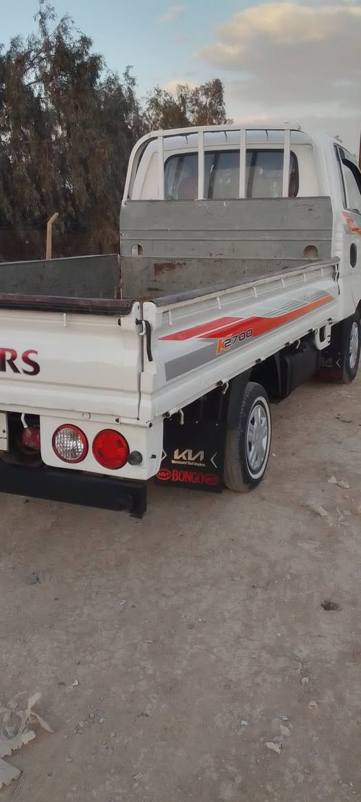 سلام عليكم سياره للبيع موديل 2014سياره كفاله عامه حدادي جديد صدر نضيف شاصي مكفول سعر 100 اي استفسار عدك اتصل لمكان بغداد حي البتول قرب جسر لفرنسي ***********
