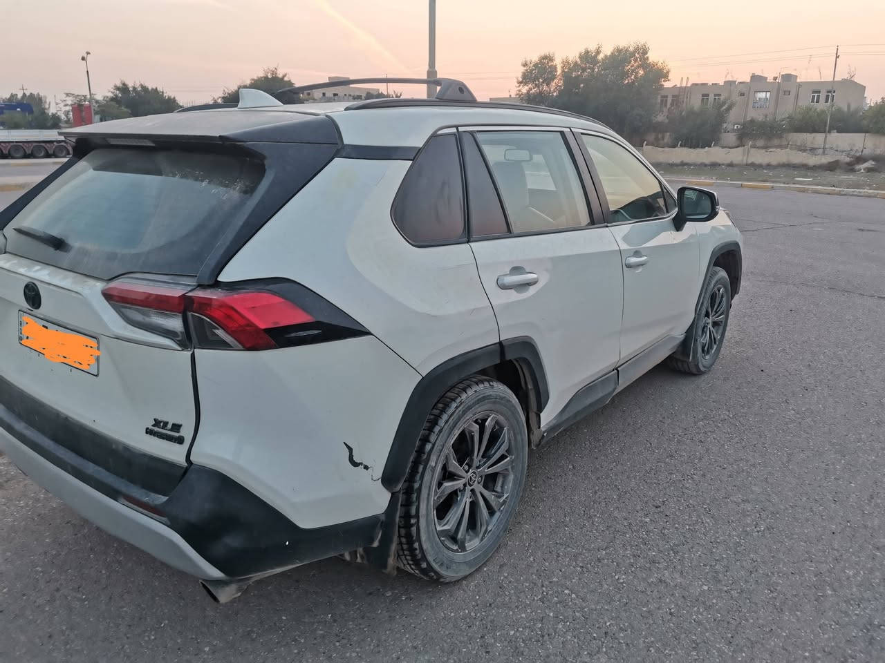 اذا تحب تعرض سيارتك يمنه اتواصل عل خاص
للبيع او مراوس تويوتا راف فور موديل 2022  هايبرد ماشيه 36 الف رقم السلمانيه شرط التحويل  كير مكيته بطاريات كهربائيات شواصي كله مكفول 
فول مواصفات XLE 
فتحتة صقف رادارات تدفئة مقاعد
السياره مصبوغه حزام وبراد بالقماره 
السعر 162 ورقه  غير متواجد عل فيس للتواصل اتصال او واتساب :***********
