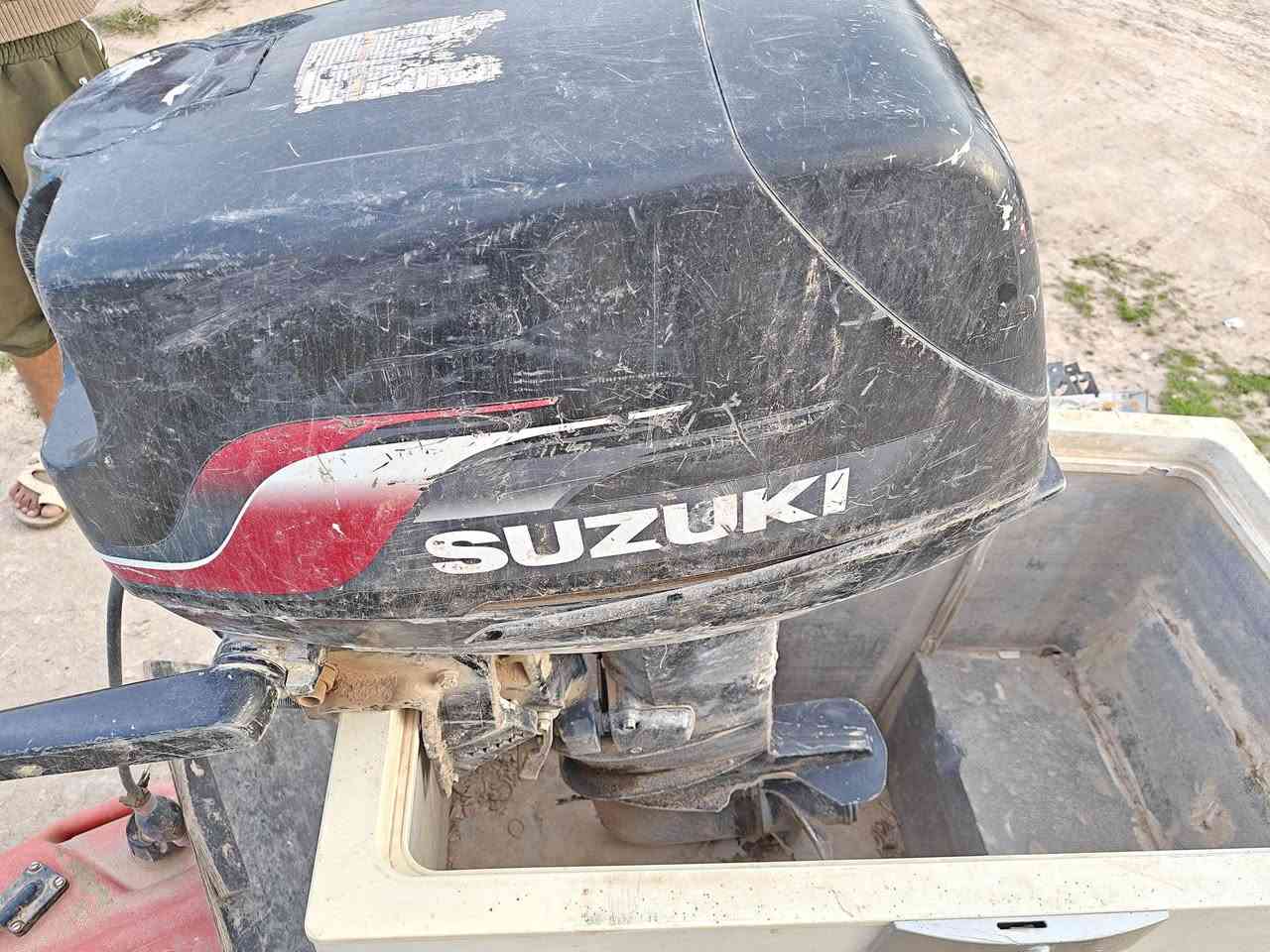 ما بعد السلام يوجد مكينة للبيع 40 حصان كير شرط ما مفتوح محرك مجفت كازگيت شرط الشغل رفش ما بيه فقط السعر4 أوراق  الستفسار اتصل على الرقم ***********
