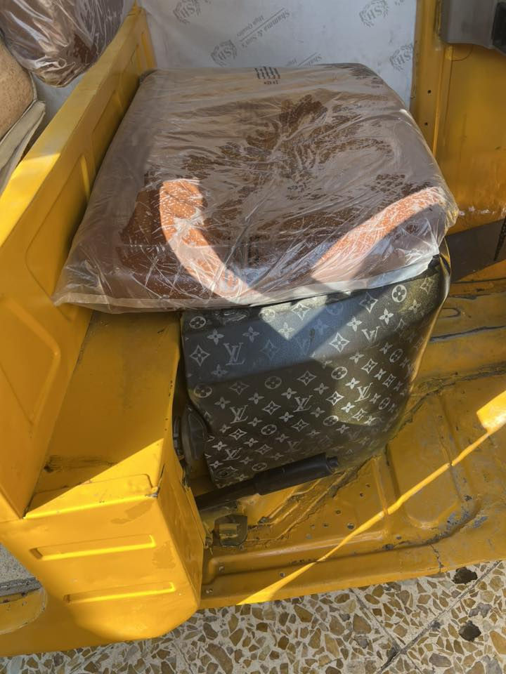 سلام عليكم تكتك موديل 20 مصبوغة جمالية وبيهة ضربة بل غد أصافحك حلوة يرادله تعمير دوسات سعر  5800اوبيهة مجال كير محرك خير من اللة رقم اوسنوية بغداد بسمي يرادله شغلات بصيطة مكاني بغداد الحسينية ‭0787 421 9399‬
