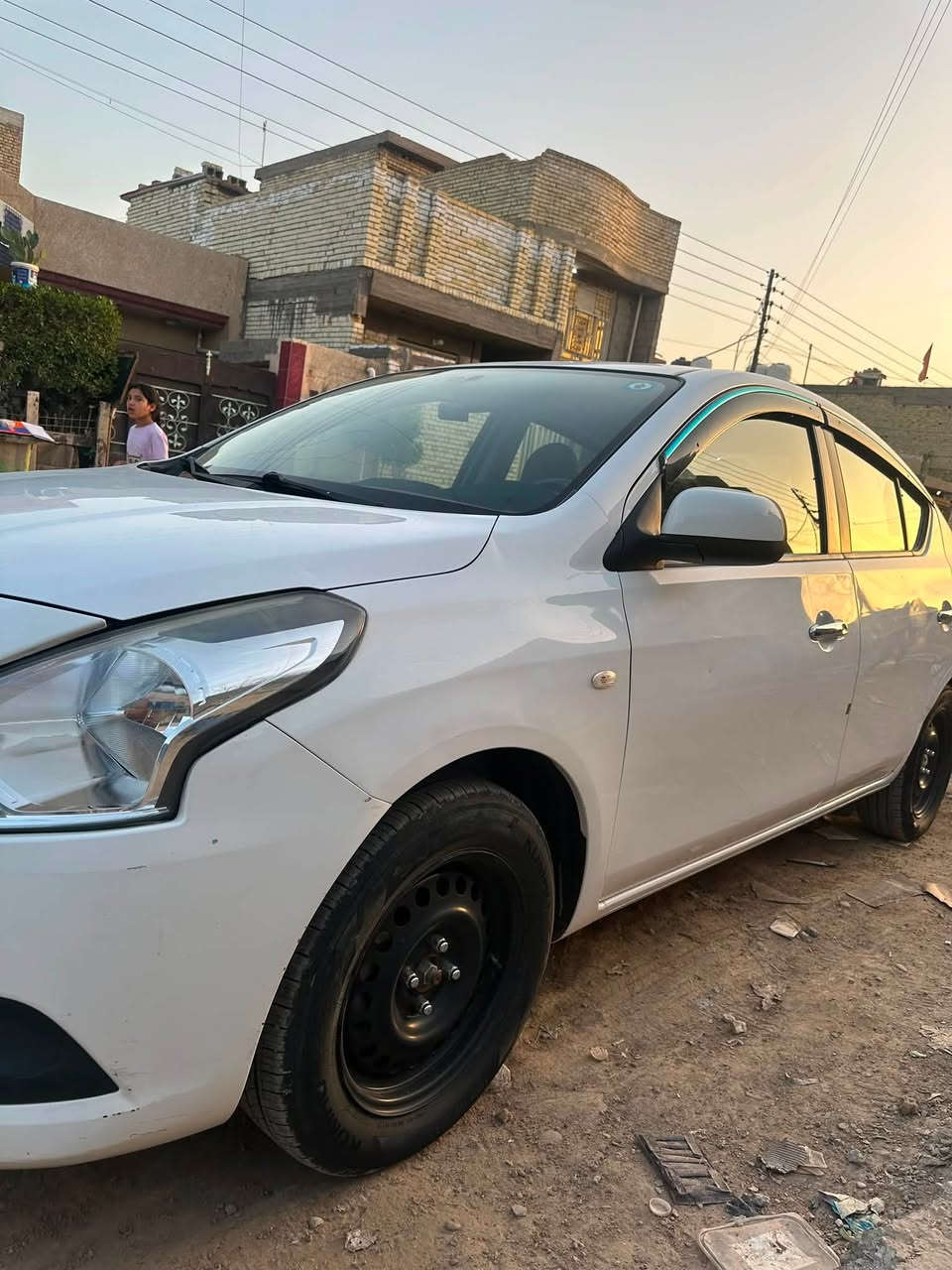 نيسان هندي 21 رقم بغداد ماشيه 83 السعر ب105
***********
