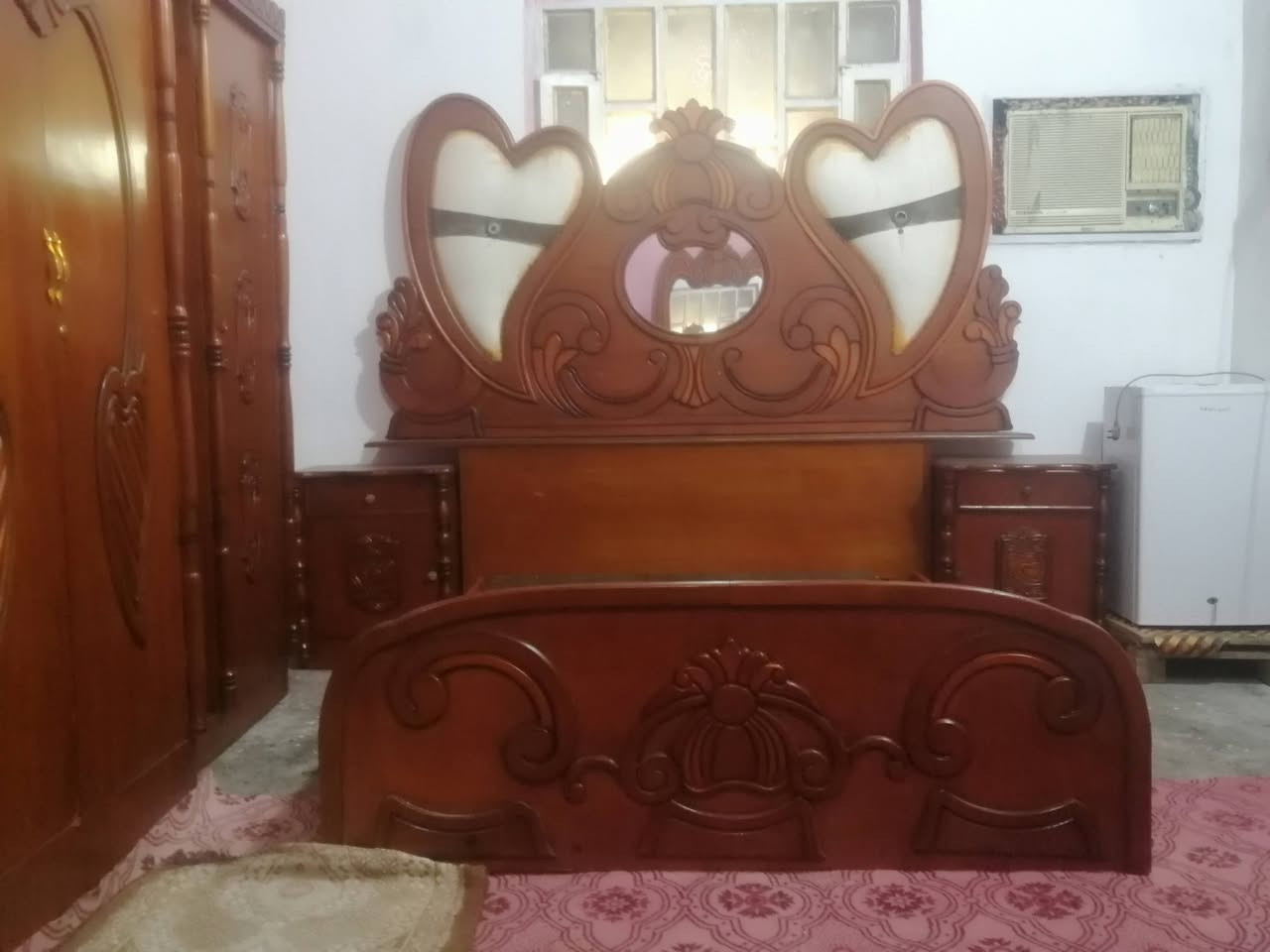 السلام عليكم  الغوالي غرفت اخشاب للبيع السع خاص رقم الهاتف ***********
