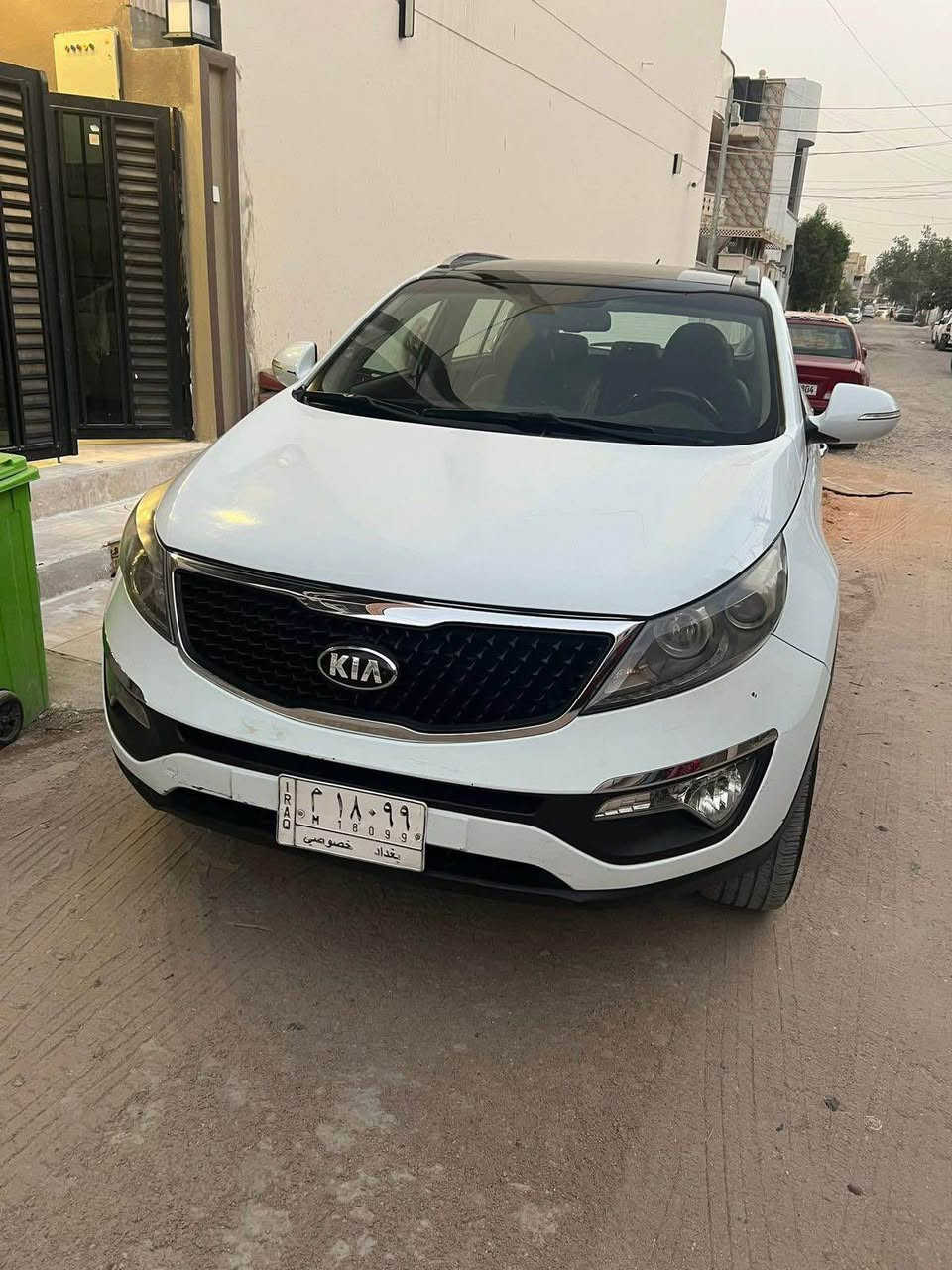 موديل 16 
ماشيه 120 .
مكفول من الصبغ والحادث فقط رصعتين وشخط. 
صدر جديد تايرات جديده. 
محرك 2000 دوش. 
سعرر  165. بيه مجال 
*********** بغداد, العراق
