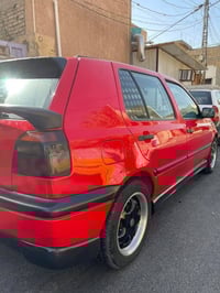 كولف للبيع... موديل ٩٢ محرك ٢٠٠٠ اوتوماتيك + فقسه + سياره رياضيه كلشي ...