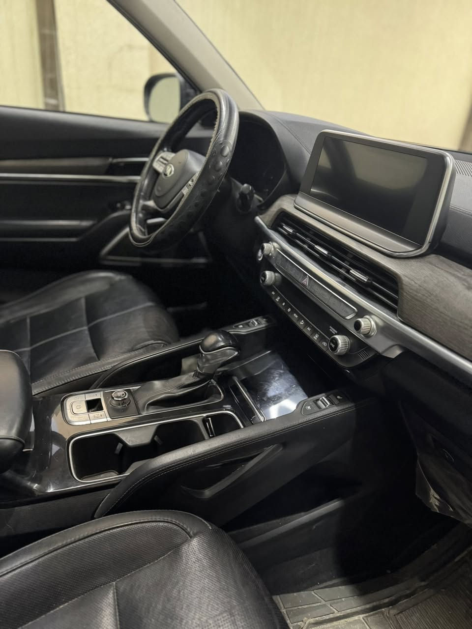 السلام عليكم تلورايد للبيع  ٢٠٢٠ EX رقم بغداد *********** صور الحادث مرفقة 19,500.  $
