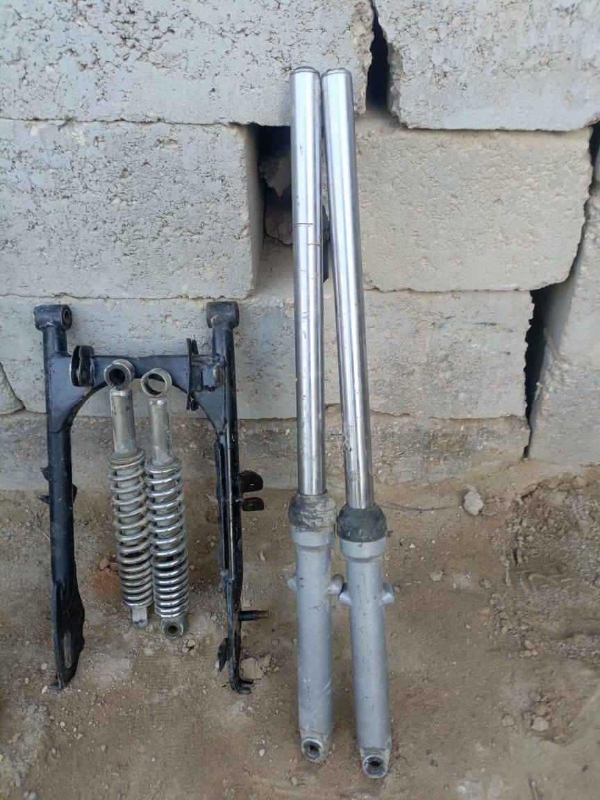 ياالله 
سلام عليكم شباب غراض للبيع شواصي انضاف واحد على واحد الشواصي انضاف فول الواحد ب 80 قفل والوياله الوره الواحد ب 15 والدبلات الكدام ب 10 الزوج الماشة ب5 الدبلات الورة ب5 تاير ب 10 صالنصه ب10 سكان ب5 ورجل والباقي الأغراض نلتفق عليهن ما تواجد على الفيس العنوان كوفه شارع المعمل شارع السبيس هاذا رقمي ***********
