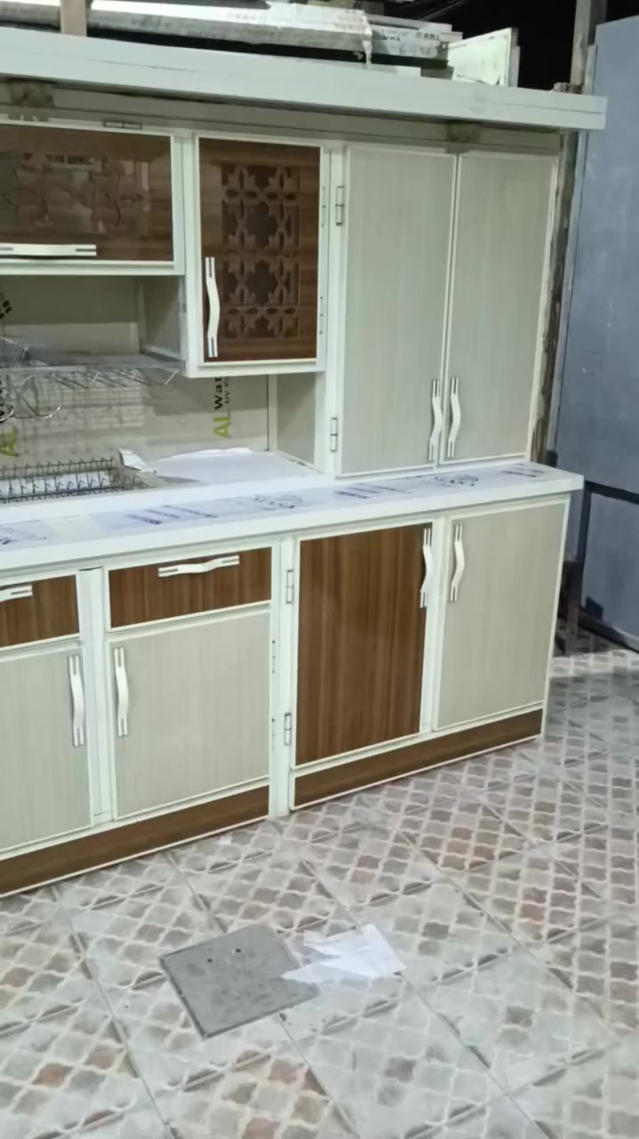 كاونتر 3 متر وسنك مترونص هذا تفصال مستعمل للبيع 
مكان بصره موجود توصيل داخل بصره 👈 ***********
