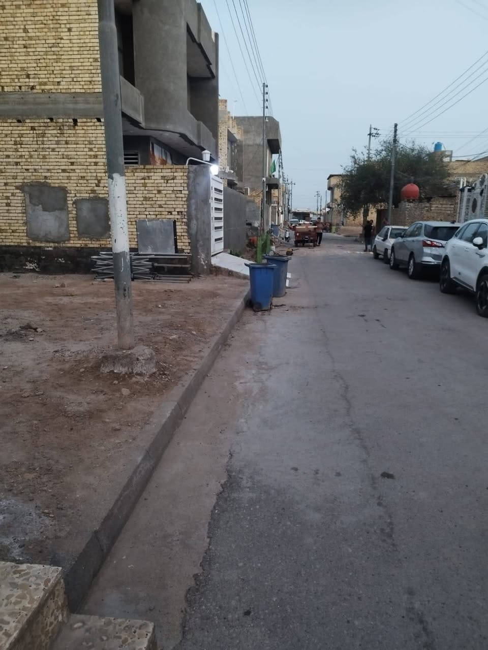 قطعه ارض للبيع الحي الجامعي (المربع الذهبي)
الاتصال على الرقم ***********
