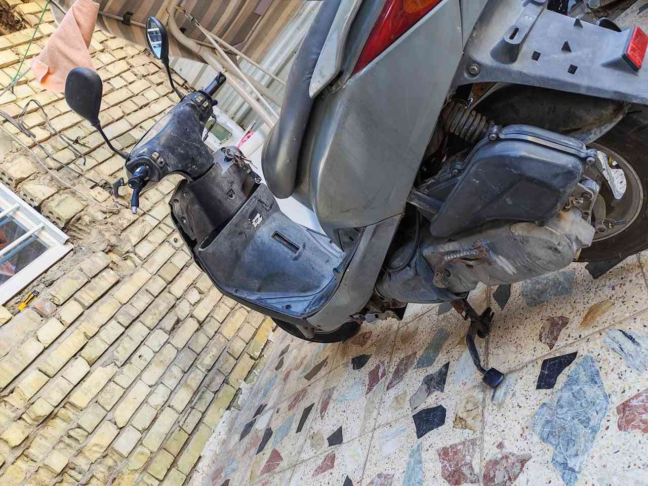 السلام عليكم دراجة بريز للبيع جاهزة بدون نقص كاملة نكرة سلف رايدة٣٥٠ وبيةمجال مكاني الزعفرانيه ***********
