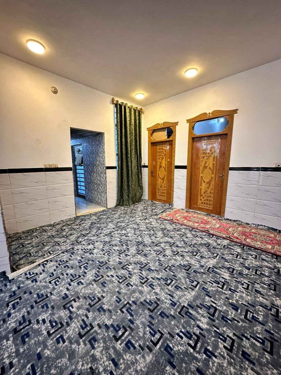 بيت للبيع مساحه 350

يحتوي علا غرفتين نوم

وصاله كبيره

مطبخ

استقبال 10في 5

صحيات داخليه وخارجيه

بناء. طابوك وصب كونكريت

سيراميك جداري وارضيه بورسلين

العنوان نهايه شارع المطحنه علا اليسره

السعر 70وقابل للتفاوض

والاستفسار *********** النجف, العراق
