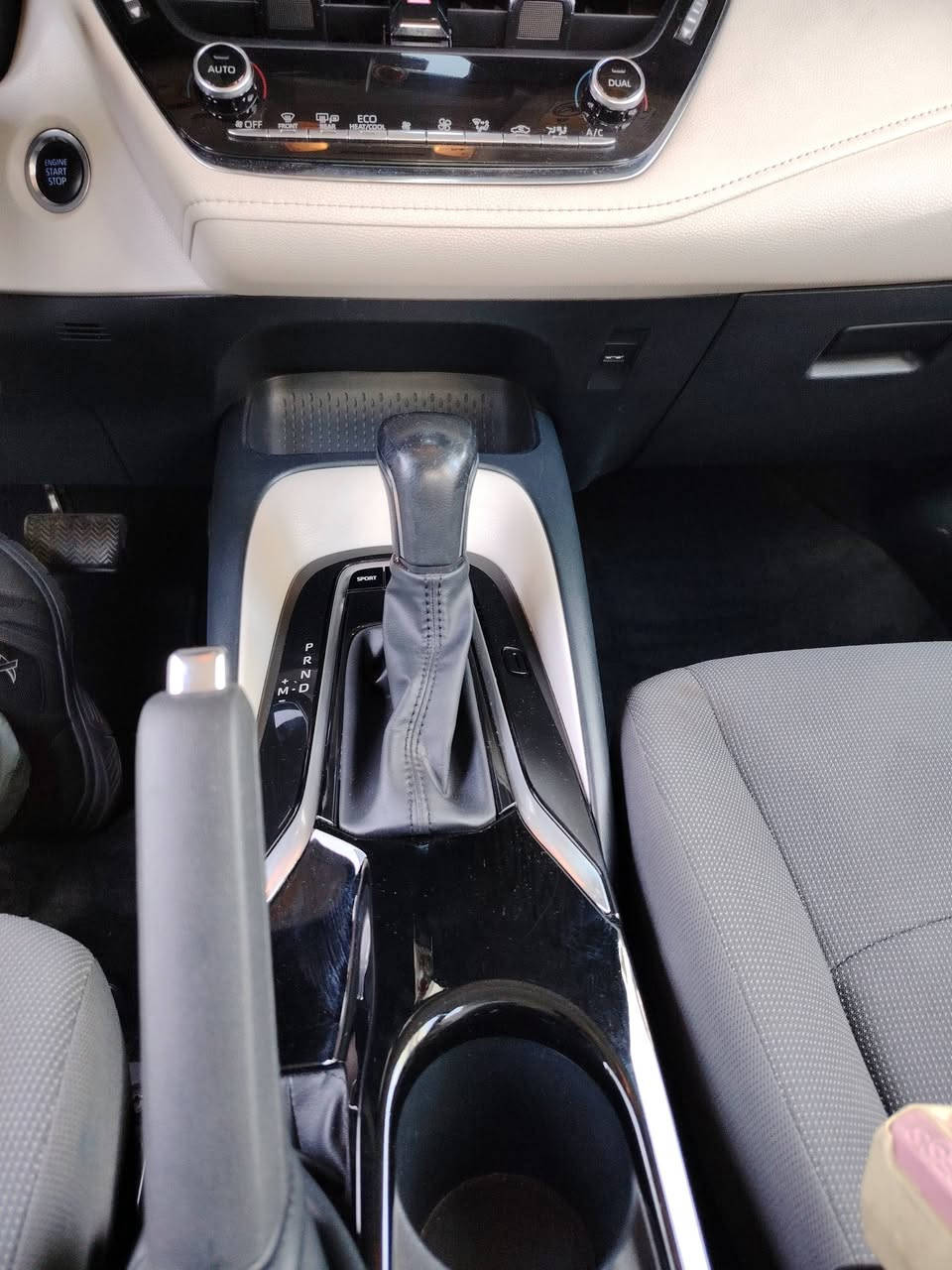 السلام عليكم
كورلا موديل 2022 وكالة جيهان
خليجية ابيض اللون
رقم سليمانية
باسمي هزة وسنوية جديد
مواصفات GLi
محرك 1800
بدون فتحة
لايتات زنون 
بيها pdr دعجة صغيرة بالهلال مال التاير الخلفي السكن
ضمان جيهان داخلة صيانة تيوتا فقط
بدون فتحة
ماشية 121
بيع بدون مراوس
السعر خاص


**إذا كنت صاحب هذا الإعلان وتريد حذفه لأي سبب، رجاءا أرسل رسالة إلى الدعم الفني**