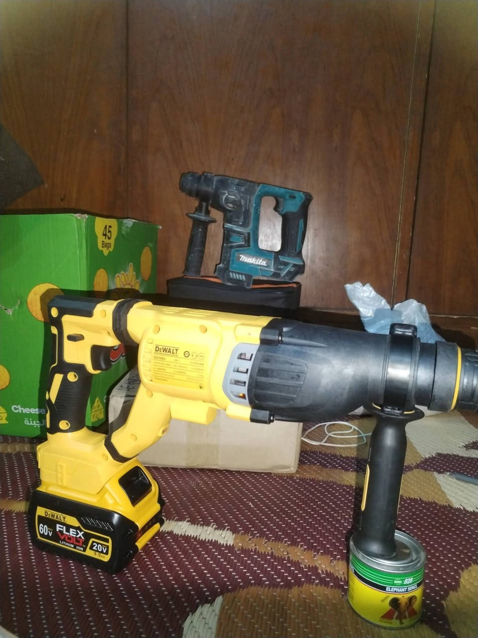 سلام عليكم دريل دولت همر تقشير  الصنع المجر يعني HUNGARY20فولت وبطاريه فقط السعر 180الف


**إذا كنت صاحب هذا الإعلان وتريد حذفه لأي سبب، رجاءا أرسل رسالة إلى الدعم الفني**