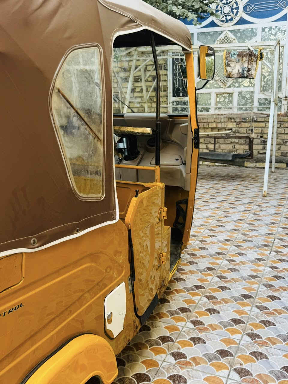 سلام عليكم 
تكتك باجاج 2021 اوراقها كاملات بيها خلل ب الكمرك الاصفر اخر ورقه ابيعها كوم حديد ما اتعهدلك اصوليات 
الكشر بي فقط بارد خفيف  
المكينه مكفوله شرط
كهربائيات كامله 
السعر ٣٤٠٠وبيها مجال قليل 
المكان الناصريه 
***********
ملاحضه بيها خلل ب الكمرك
