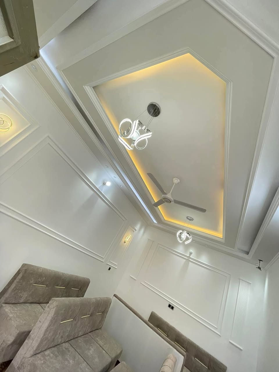 أضف لمسه فريده لمنزلك ..مهمتنا هو تحويل منزلك الى قطعه فنيه من السحر والجمال..    أستعن بنا لنخبرك بكيفية استغلال جميع المساحات الصغيره والكبيره أفضل أستغلال  .. 
مع مهندس الديكور //  عبدالرحمن المياحي//***********
☎️*********** 
-----------------------
العنوان ذي قار قضاء الفجر قرب حسينية الهواشم 
علاء غني لبيع مواد الديكور واللاصباغ
