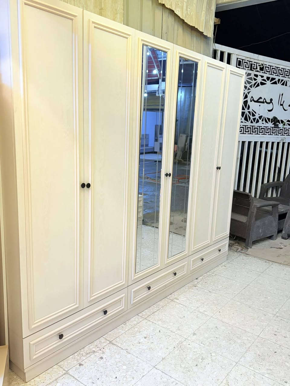 غرفة تركي
التوصيل والشد داخل بغداد مجاناً
يوجد توصيل محافظات بكروة حجز وت   ***********🌼🌼🌼
