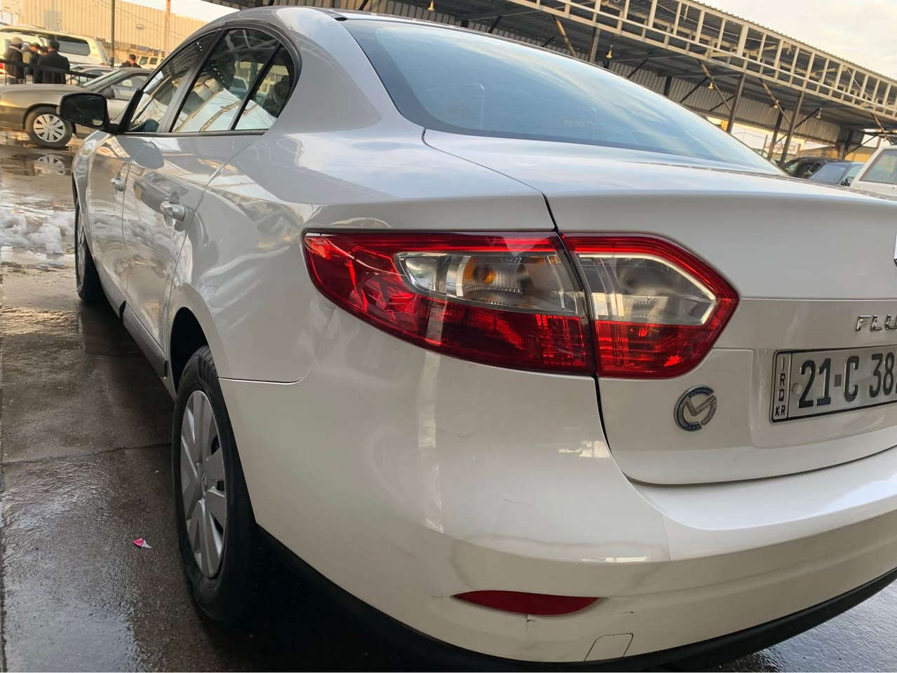 بەناوی خوای گەورە و میهرەبان 
سیارەی ڕینۆی فلۆنس 
2016نمونە لە جوانی و پاکی 
سیارەکە بئ بۆ یاخە هیچی پیوەنیە 
سەنەوی و رەقەم تازە 
103هەزار حەقیقی ڕۆیشتوە 
دەبل گیڕ 
ئۆتۆ ماتیک
چوار جام کارەبایی 
تەبرید سارد و گەرم لەسەر سویچ 
گیر و مەکینە  نەکراوەتەوە
بەشەرتی ١٠فیتەر 
تایەو ویل تازە
بەشەرتی تحویل و خرامە و گیڕو مەکینە 
نرخی 85گەلا و کەمیک معامەلە 
***********واتس ئاب لەسەرە Singapore
