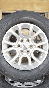 سلام عليكم اخوان
ويل كب جمسي يوكن أصلي حجم 18 نظيف كلش مع تاير برجستون نقشه وحده 
العنوان البصره شارع التجاري 
مجمع علي طالب لتجاره الاطارات
لتواصل ***********
