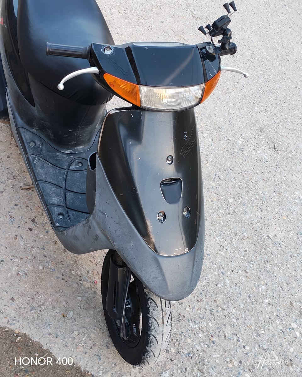 زرزوكي مصطره  للبيع
دراجه وكيل صار شهر و١٦يوم من طالعه من الوكيل 
الدراجه كفاله من الطول لطول كهربائيات كله شغاله عينه سلف هورن كلا عل. ابلاد تايرات جدد عدسه كلوب جديده زنون اصفر الدراجه كفاله للخير
السعر 500وبيه مجالي لشراي اتصل وادلل
رقمي ***********
