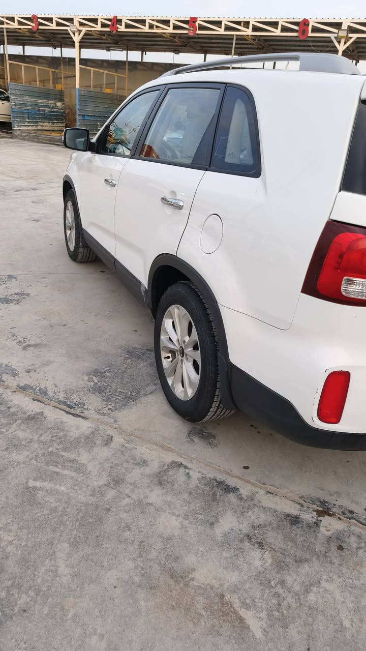 سورنتو خليجي موديل ٢٠١٤  
مكفوله من الصبغ والتبديل 
رقم واسط ماشيه ١٨٤ الف 
٤ سلندر محرك ٢٤٠٠ 
كير محرك تبريد حداديه خير من الله 
السعر 170$ وببه مجال 
للاستفسار الاتصال عل الرقم ***********
