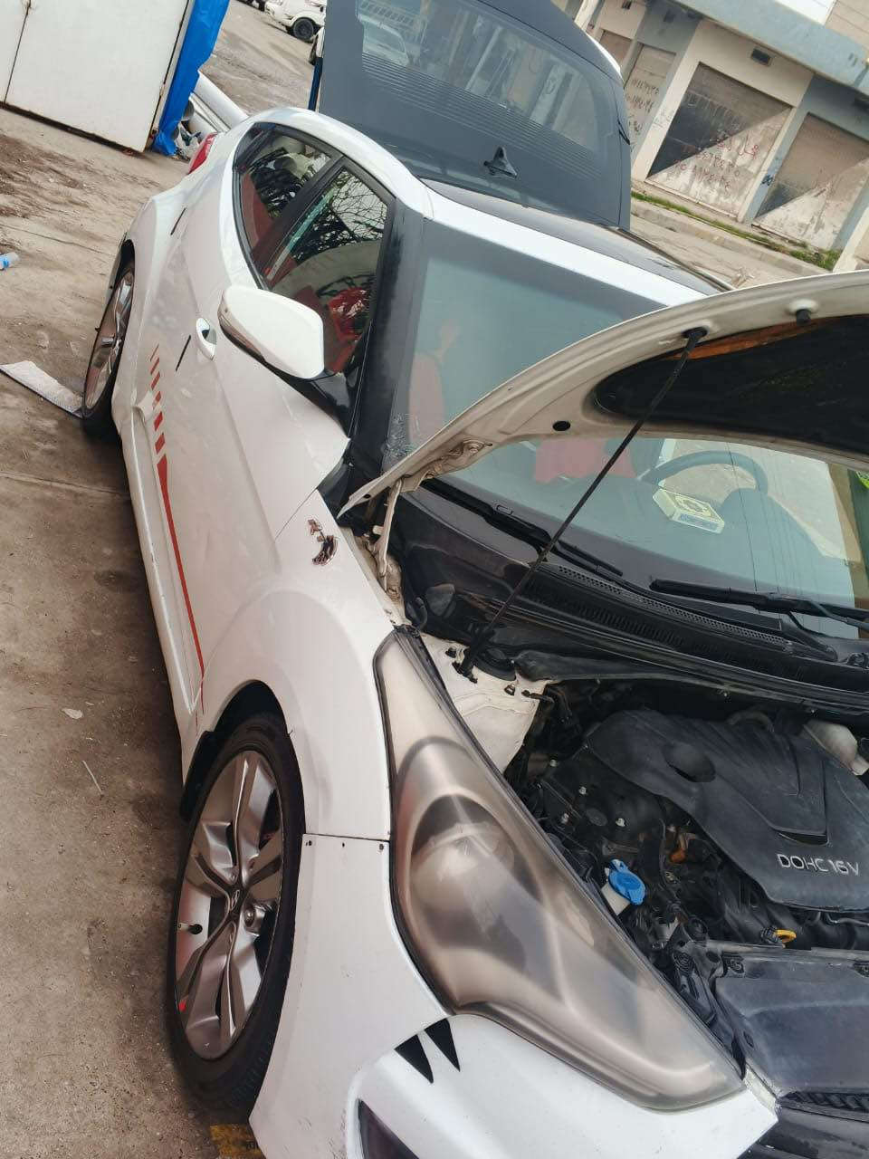 سلام عليكم للبيع هيونداي فولستر خليجي 2012 رقم اربيل سياره به إسمي شرط تحويل دفتر بانزين موجدو كير وا محرك به شرط سيارة ما بيها اي نقص دعميه لي دعميه به شرط فقط بيها واحد قتعه تعديل بارد  مكان سياره كركوك إلتون كوبري نضيف , شراي خابر عل رقم *********** كركوك, العراق
