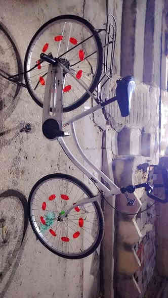 السلام عليكم بايسكل للبيع حجم 26 كامل مابي اي نقص بس جاملغ كدام ما موجود السعر 60 وبي مجال 
 العنوان كربلاء حي الوفاء قرب المستوصف الرقم  ***********
