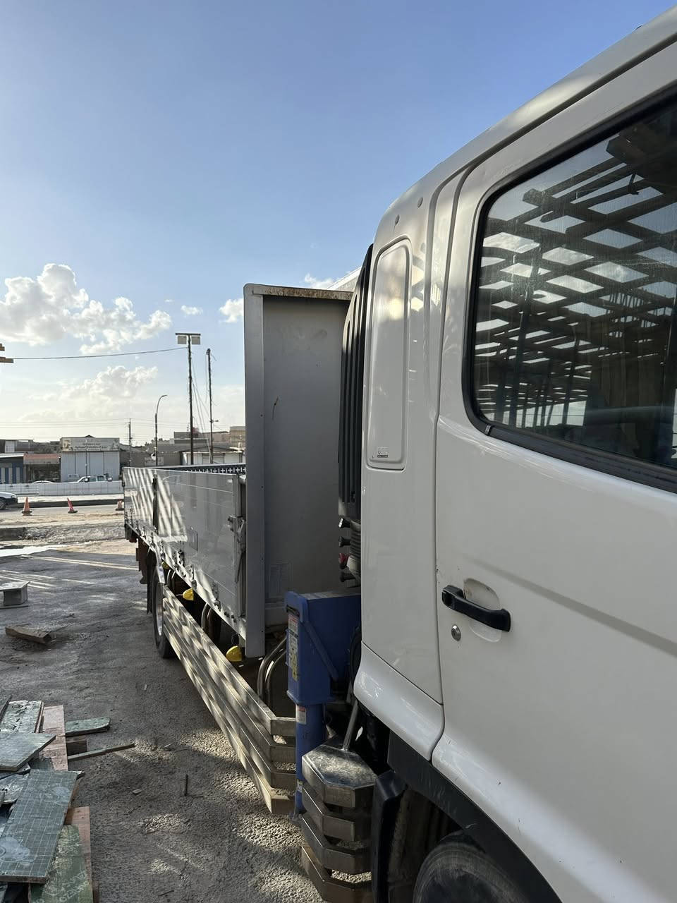 هينو هياب شيطان السياره جاهزه ما بيهة نقص برغي نضافه100/100 كير مكينه اكسل حداديه كلهة فول كرين جديد رقم بصره ب اسمي تحويل ثاني يوم مكان السياره البصره السعر 3شدات و95 ورقه وبيهة مجال بصيط وأي استفسار هاذ الرقم ***********
