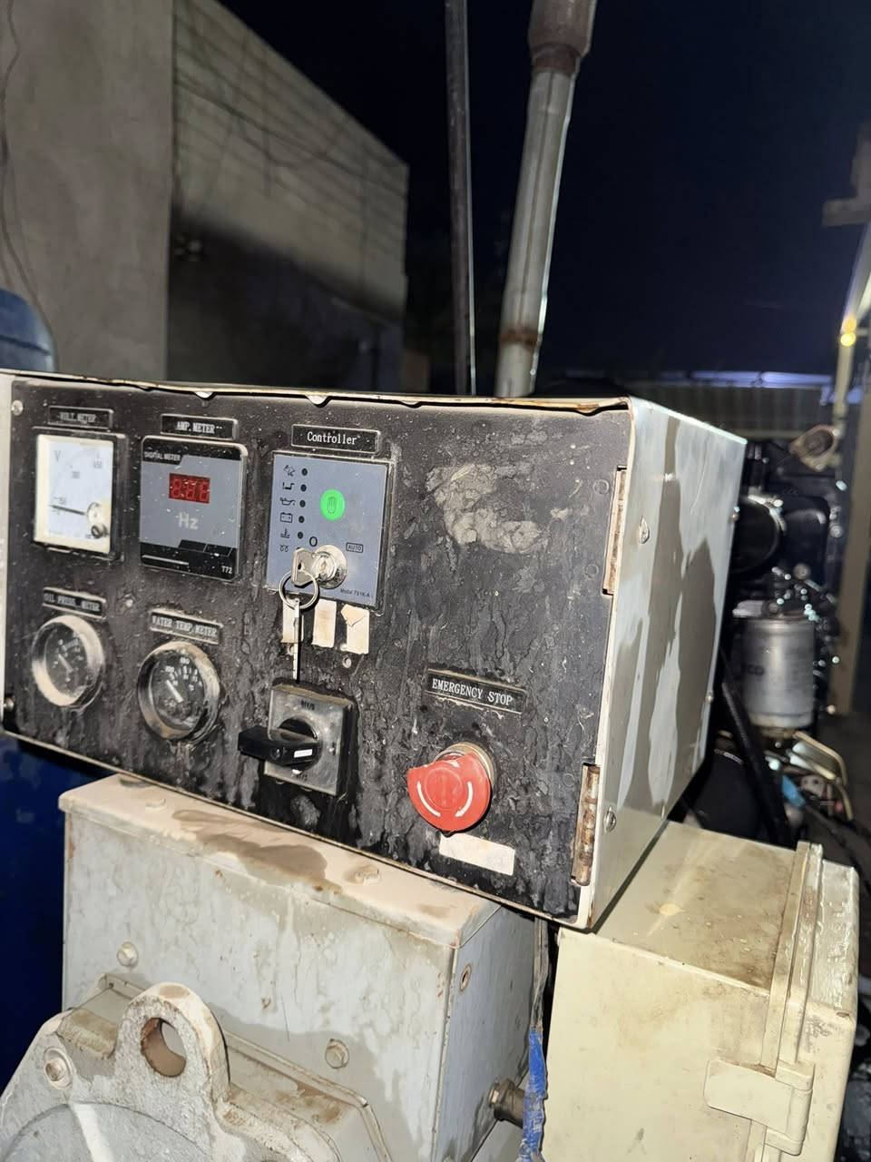 مولد افيكو 3 بستم 40 كيفي تشغيل وإطفاء اتو برغي ماممفتوح بيها جديدة استعمال بيت ***********
