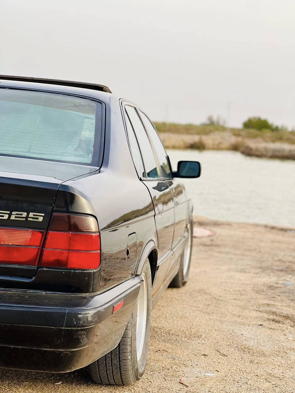 من رخصة الادماً BMللبيع 525مكينة فانوص رقم اربيل سنويه ساقطا السعر 60وبيه مجال العنوان البصرة الهارثة للستفسار رقم ***********
