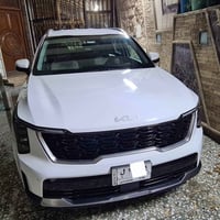 سورنتو موديل ٢٠٢٤ خليجي ٤ سلندر بعدهة بالضمان ماشية ٢٥ الف مكفولة من ك...