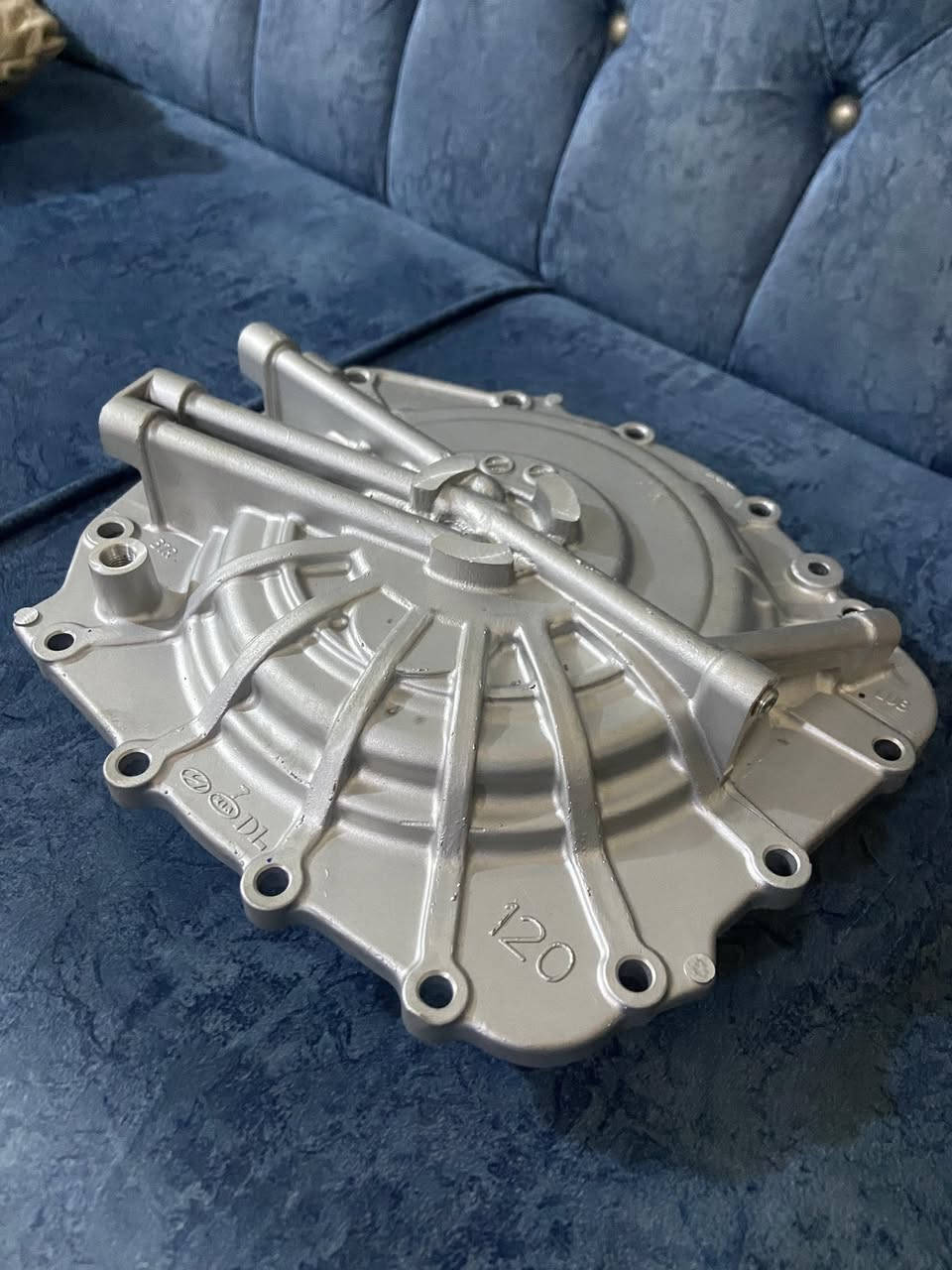 ما اعرفه شنو انطيني بس سعر وبالعافيه عليك كلشي موضح بالصور جديد لوك ***********
